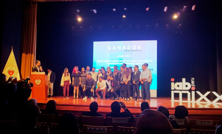 Speedy Group estuvo presente en la entrega de los premios IAB MIXX PERÚ 2017